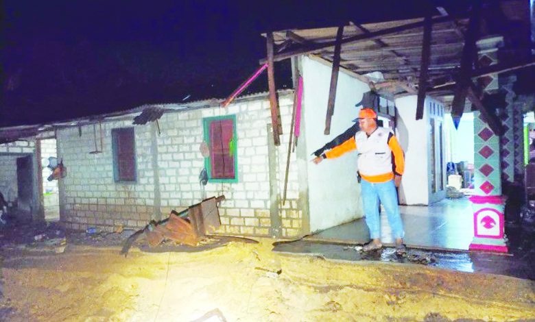 Banjir Bandang Landa Lamongan Akibat Tanggul Jebol Indoposco Id